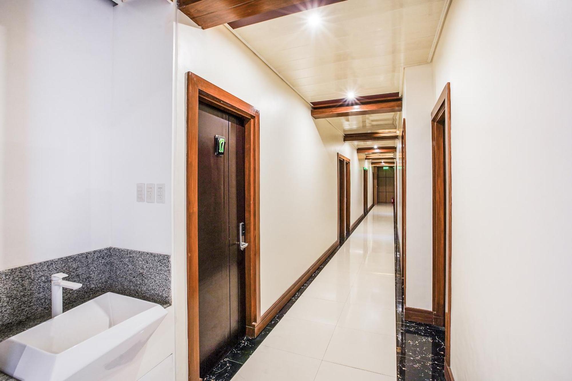 Oyo 489 Casa Mia Hotel Suites General Santos City Eksteriør bilde